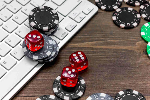 The Thrills and Risks of Online Casinos: Exploring the Virtual Gambling World